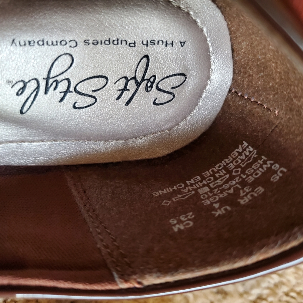 Soft Style Brown Pumps - Picture 5 of 5